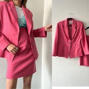 Vintage Bubblegum Pink Italian 2pc Skirt Suit Barbiecore Texas Hold ‘Em